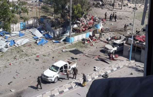 22 νεκροί από επίθεση αυτοκτονίας της Αλ Κάιντα στη Σομαλία – Μεταξύ των θυμάτων και επιφανείς Σομαλοί