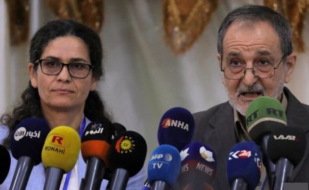 Αντιπρόσωποι των Κούρδων στο Παλάτι Ελιζέ – Η Γαλλία συνεχίζει να υποστηρίζει τις SDF