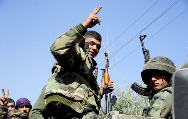 Ο συριακός στρατός συγκεντρώνει δύο μεραρχίες στη Μανμπίτζ απέναντι στους Τούρκους