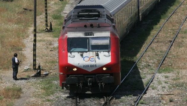 Εκτροχιάστηκε τρένο που εκτελούσε το δρομολόγιο Θεσσαλονίκη-Λάρισα