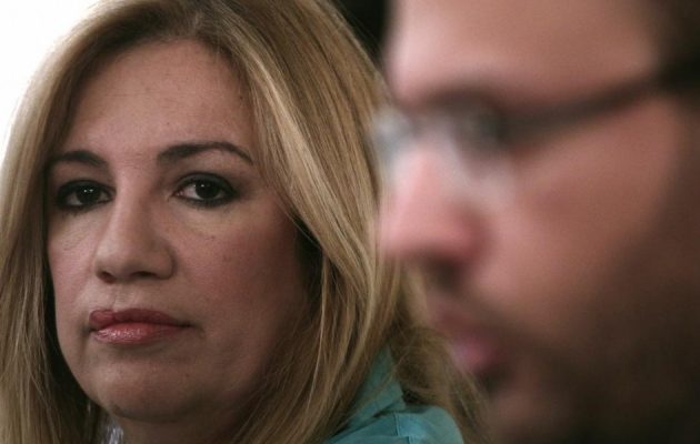 Ο Θεοχαρόπουλος «έδωσε» τη Φώφη: Το Πολιτικό Συμβούλιο του ΚΙΝΑΛ τάχθηκε 5-1 υπέρ των Πρεσπών