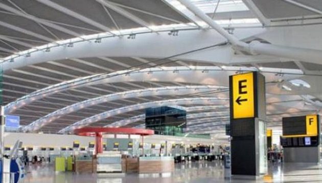 Βρετανία: Ντρον καθήλωσε τα αεροσκάφη στο αεροδρόμιο Χίθροου