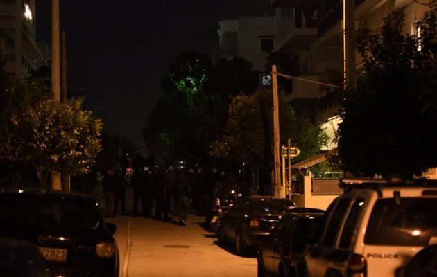 Άγιος Δημήτριος: 60χρονος ταμπουρώθηκε στο σπίτι του και πυροβολούσε