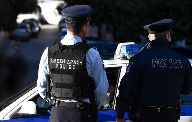 Ελεύθερος μετά την απολογία του ο 63χρονος με τα απειλητικά SMS στην Παπακώστα