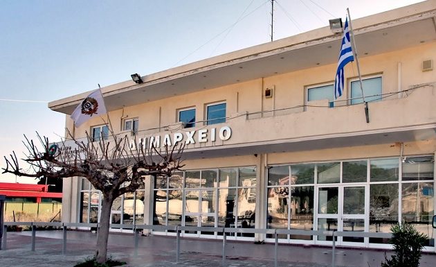 Ποιος παλαίμαχος ποδοσφαιριστής κατεβαίνει για δήμαρχος στον Μαραθώνα (φωτο)