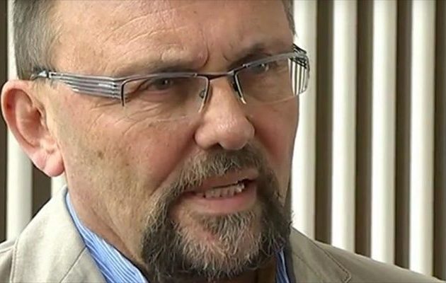 Μασκοφόροι με ρόπαλα χτύπησαν ακροδεξιό βουλευτή στη Γερμανία