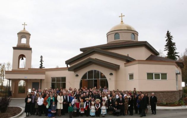 100 ελληνικές οικογένειες που ζουν στην Αλάσκα στέλνουν μήνυμα: «Ο Ελληνισμός είναι ιδεολογία»