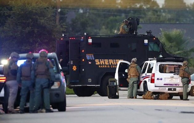 Αστυνομικοί «μπούκαραν» σε άντρο ναρκωτικών στο Χιούστον – Δύο νεκροί και τέσσερις τραυματίες