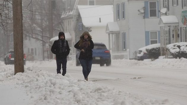 Αρκτικό ψύχος σαρώνει» τις ΗΠΑ: Πέθανε 12χρονη που καταπλακώθηκε από χιόνια