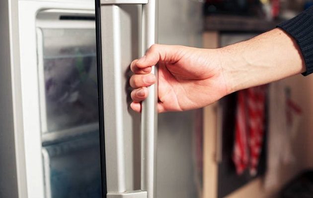 Ασύλληπτη τραγωδία: Τρία παιδιά παγιδεύτηκαν μέσα σε ψυγείο και πέθαναν