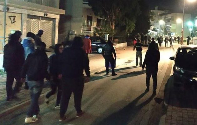 Στις 18 έφτασαν οι συλλήψεις στην Κατερίνη για τις επιθέσεις με μολότοφ στους Αστυνομικούς