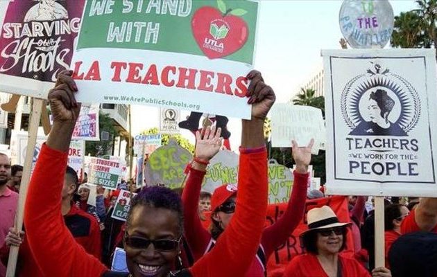 Γιατί τα «πήραν» οι εκπαιδευτικοί του Λος Άντζελες – Απεργούν για πρώτη φορά σε 30 χρόνια