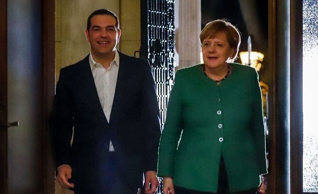 Guardian: Σε ταξίδι «νίκης» η Μέρκελ στην Αθήνα – Θερμή υποδοχή από Τσίπρα