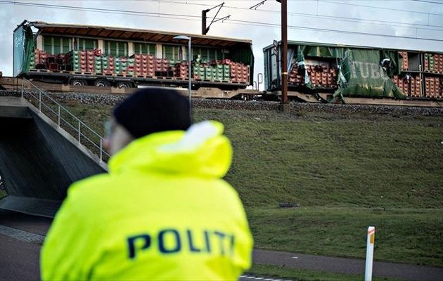 Μεγαλώνει η μακάβρια λίστα των νεκρών από το σιδηροδρομικό δυστύχημα στη Δανία