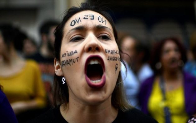 Τέσσερις πολίτες του Ισημερινού συνελήφθησαν στην Ισπανία για ομαδικούς βιασμούς