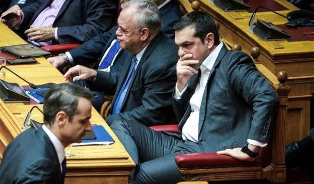 Η οργή του Τσίπρα για τις απειλές σε βουλευτές: Τώρα θα τα ακούσετε, καθίστε κάτω