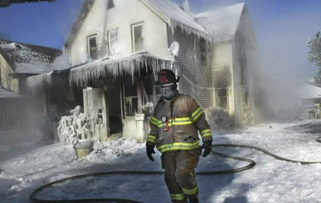 -55 ℃ στις μεσοδυτικές ΗΠΑ – 100 εκ. άνθρωποι σε εποχή παγετώνων (βίντεο)