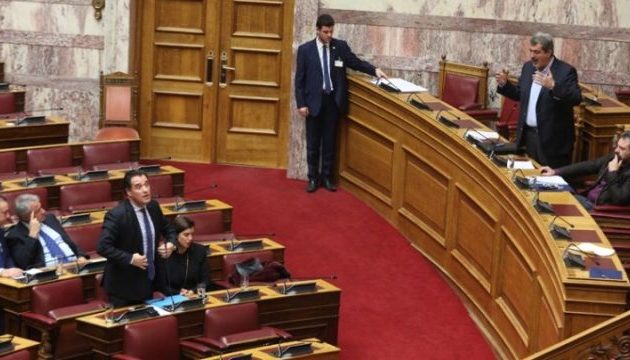 Σκληρή κόντρα Πολάκη-Γεωργιάδη στη Βουλή