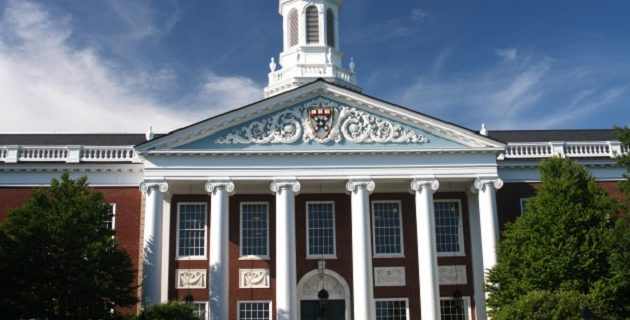 Γιατί τουρκικό φροντιστήριο θα πληρώσει χιλιάδες δολάρια στο Πανεπιστήμιο Χάρβαρντ