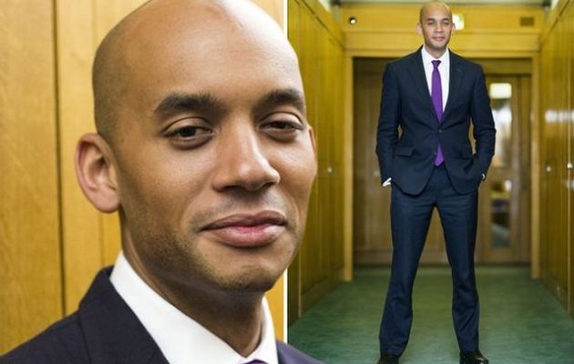 Αυτός είναι ο Τσούκα Ουμούνα -ο Ομπάμα της Βρετανίας- που θέλει να γίνει πρωθυπουργός στο Λονδίνο