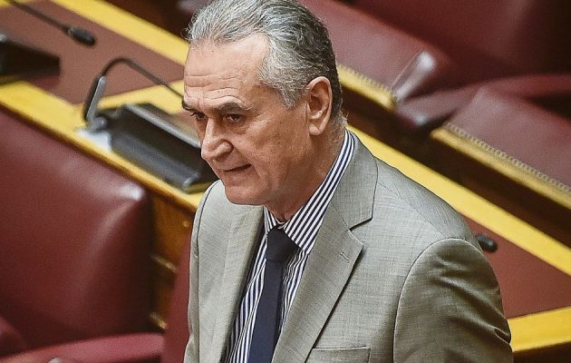 Ο Σάββας Αναστασιάδης ρωτά για τον ΟΑΣΘ στη Βουλή στον οποίο η σύζυγός του είναι μέτοχος