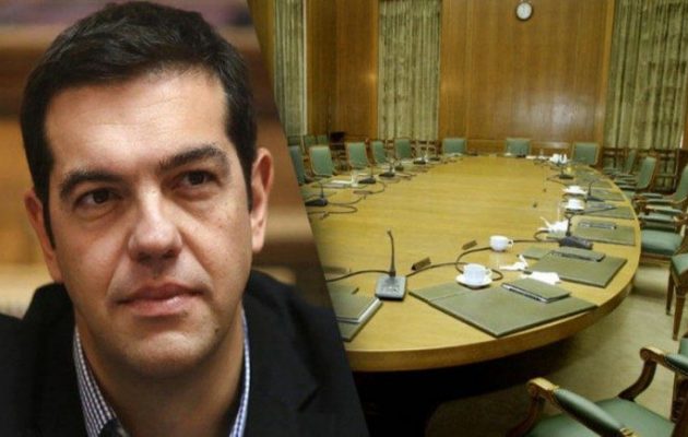 Μίνι ανασχηματισμός επί θύραις – Τα ονόματα που «παίζουν»