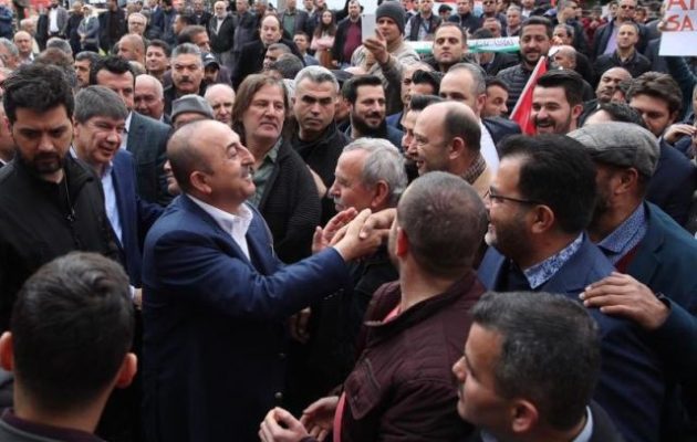 Παραλήρημα χαμηλής αυτοεκτίμησης από τον Τσαβούσογλου – Μα πόσο ανασφαλής είναι;