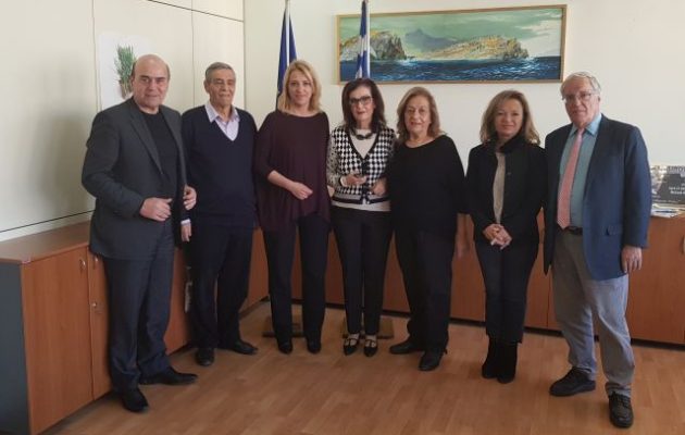 Συνάντηση της Δούρου με την Επιτροπή Πρωτοβουλίας και Συλλογικής Δράσης Οικοδομικών Συνεταιρισμών