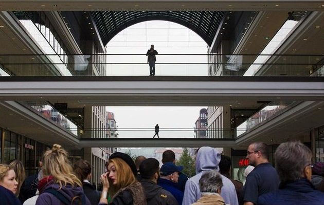 Γιατί η Γερμανία θα χρειαστεί χιλιάδες μετανάστες για εργατικά χέρια – Τι ψάχνει