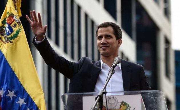 Η Ελλάδα αναγνώρισε τον Γκουάιντο ως μεταβατικό πρόεδρο της Βενεζουέλας