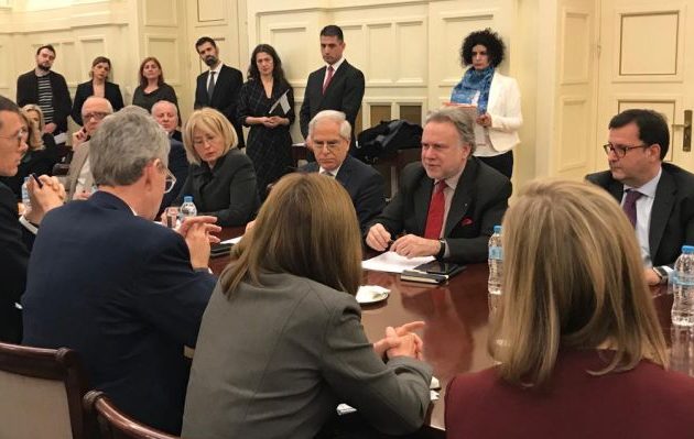 Συνάντηση Κατρούγκαλου με Πάιατ στο ΥΠΕΞ και αμερικανική αντιπροσωπεία