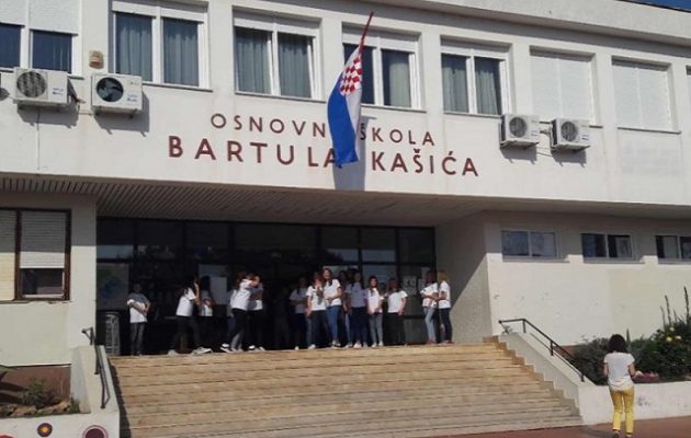 15χρονος έκαψε με αναπτήρα δύο συμμαθητές του σε σχολείο στην Κροατία