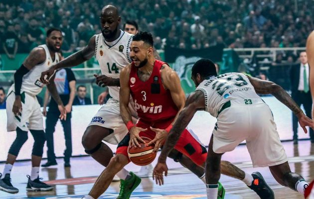 Αποχώρησε ο Ολυμπιακός από το ντέρμπι με τον ΠΑΟ  – Διαμαρτυρίες για τη διαιτησία