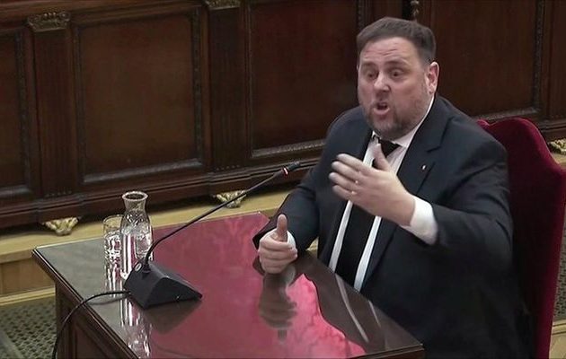 Ισπανία: Καταλανός αυτονομιστής αρνείται να απαντήσει στις ερωτήσεις των κατηγόρων του