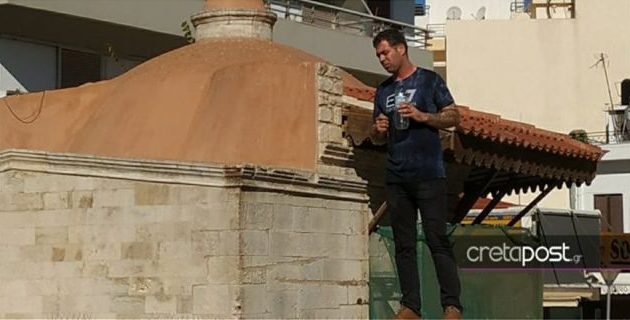 Απειλεί να αυτοπυρποληθεί άνδρας στο Ηράκλειο Κρήτης (φωτο)