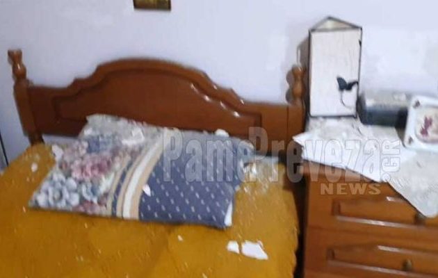 Ζημιές σε σπίτια από τα 5,2 Ρίχτερ στην Πρέβεζα – Έλεγχοι σε σχολεία (φωτο+βίντεο)