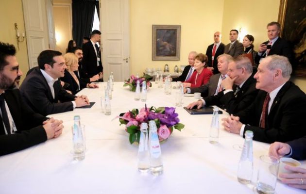 Ο Τσίπρας συναντήθηκε με κορυφαίους Αμερικανούς Γερουσιαστές στο Μόναχο – Ποια θέματα έθεσε