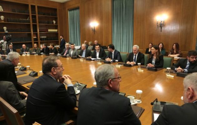 Με Μωραΐτη και Τόλκα το κεντροαριστερό άνοιγμα Τσίπρα μέσω ανασχηματισμού