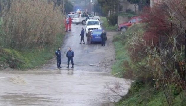 Θρίλερ στον Γεροπόταμο: Ετοιμάζονται να βουτήξουν δύτες για τους 4 αγνοούμενους