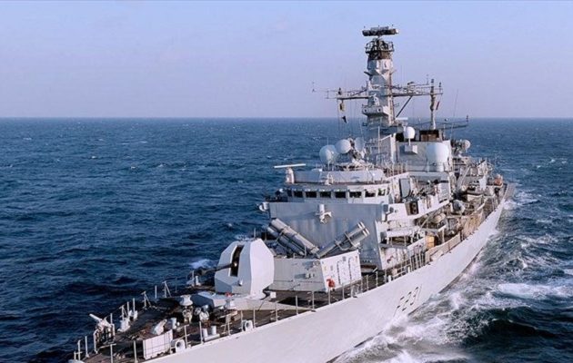 H φρεγάτα του Βρετανικού Βασιλικού Ναυτικού HMS Argyll κατέπλευσε στον Πειραιά (βίντεο)