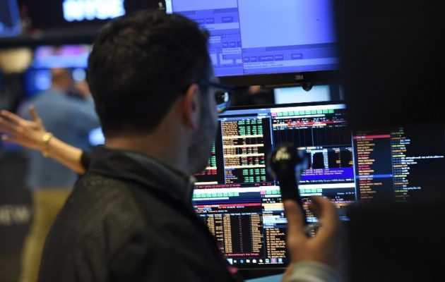 Ανάρπαστο το 10ετές με επιτόκιο κοντά στο 3,9% – Ξεπέρασαν τα 12 δισ. οι προσφορές