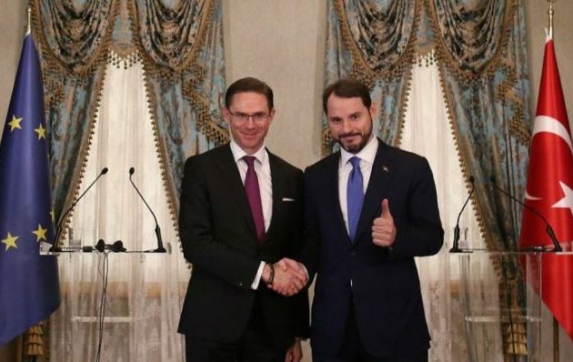 Ο γαμπρός του Ερντογάν σε φανταστικό κόσμο προέβλεψε «καλύτερες σχέσεις» ΕΕ -Τουρκίας