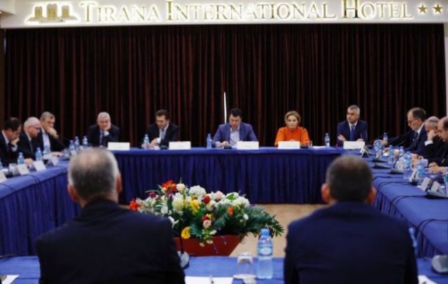Στην Αλβανία ευρωβουλευτές έμαθαν τις διώξεις των Βορειοηπειρωτών