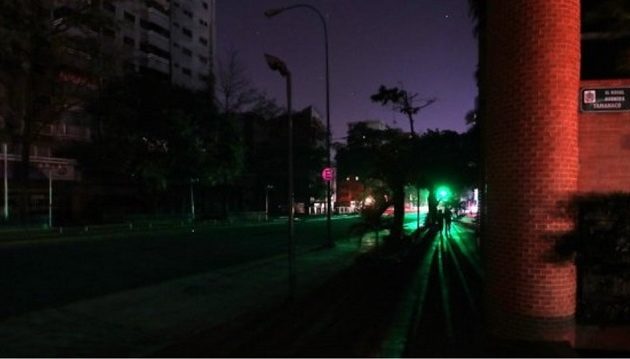 Το κοινοβούλιο κήρυξε τη Βενεζουέλα σε «κατάσταση συναγερμού» για το μπλακ άουτ