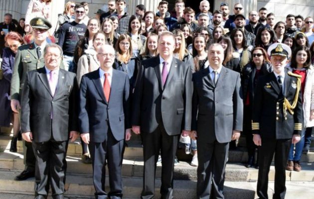 Λαμπρός εορτασμός της 25ης Μαρτίου στο Βουκουρέστι (φωτο)