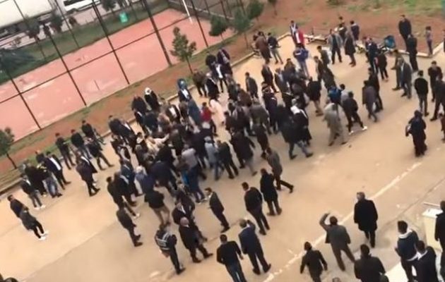 Τέσσερις νεκροί και 62 τραυματίες σε συμπλοκές σε εκλογικά κέντρα στην Τουρκία