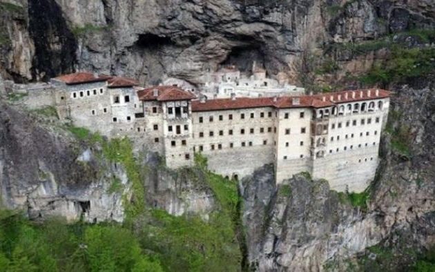 Σωματείο Δράσης «Νίκος Καπετανίδης» για Παναγία Σουμελά: «Ο δρόμος της Τουρκίας προς την Ευρώπη περνά από την Τραπεζούντα και την Κερύνεια»