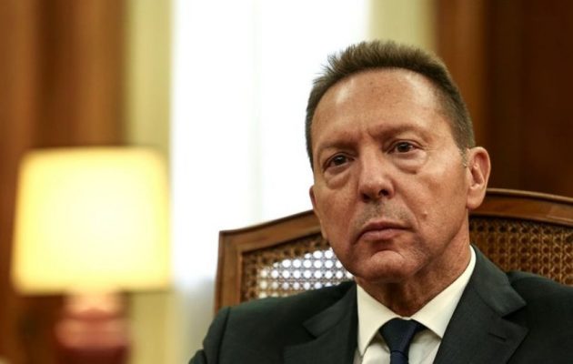 Ακονίζει «μαχαίρια» το Μαξίμου για το θαλασσοδάνειο: Τεράστια ερωτήματα για τον Στουρνάρα