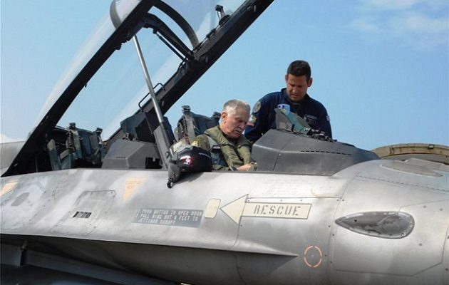 Μήνυμα ετοιμότητας από τον Αρχηγό ΓΕΕΘΑ – Πέταξε στη Λήμνο με F-16