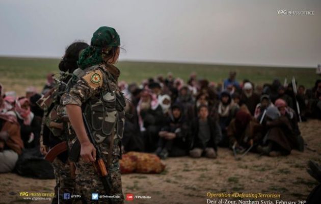 200 τζιχαντιστές από το Ισλαμικό Κράτος παραδόθηκαν στους Κούρδους